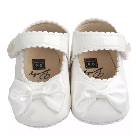 Baby's First Steps: Finding the Ideal Shoe