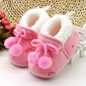 Baby's Winter Footwear: Cozy & Protective Shoes 