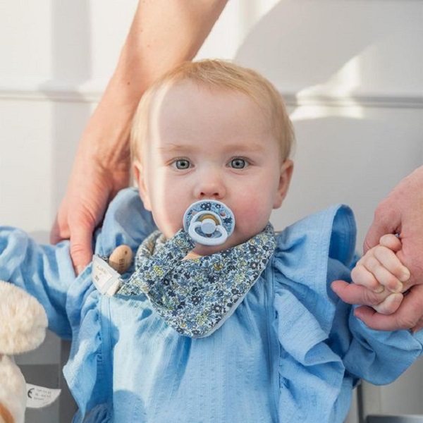 Discover if a premature baby can safely use a pacifier