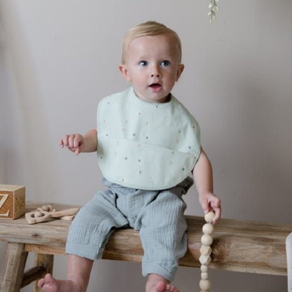 Discover the best wearable bibs for babies