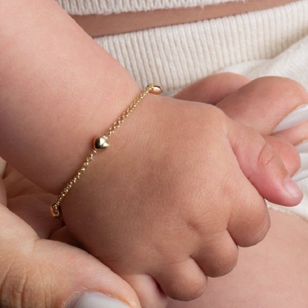 safe for babies to wear bracelets