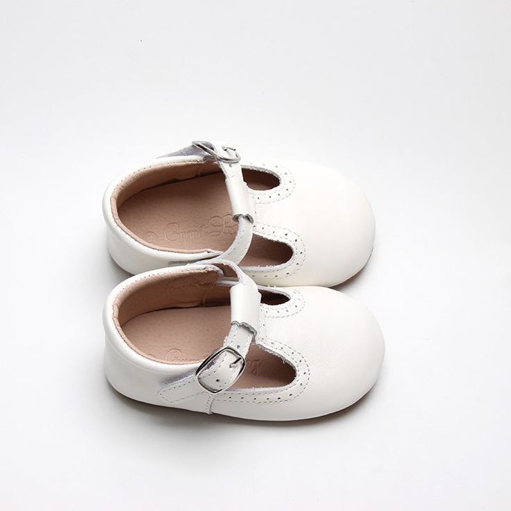 Learn how to choose your baby's first shoes